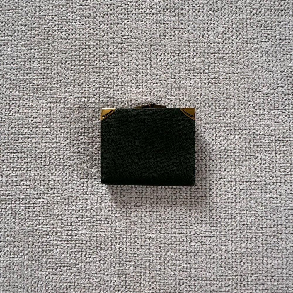 Kisslock Compact Wallet